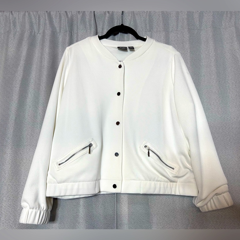 Chico’s travelers bomber style jacket